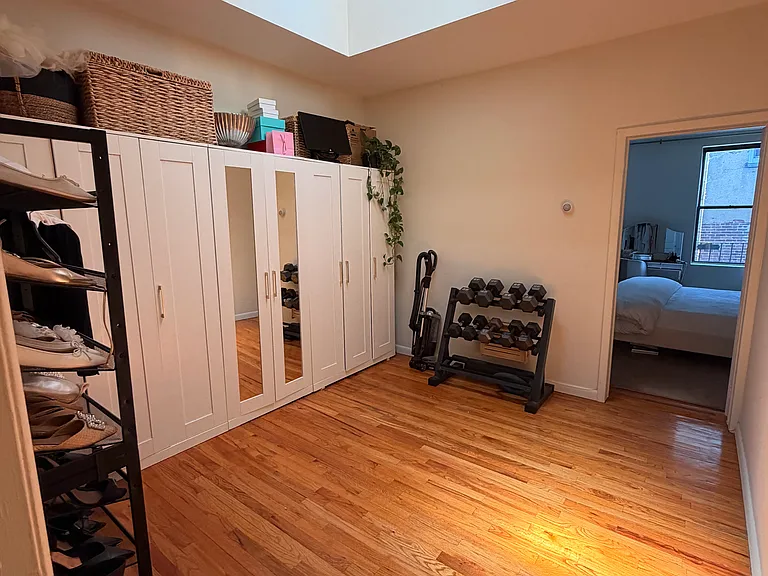 1104 Washington St #7 — Photo 8