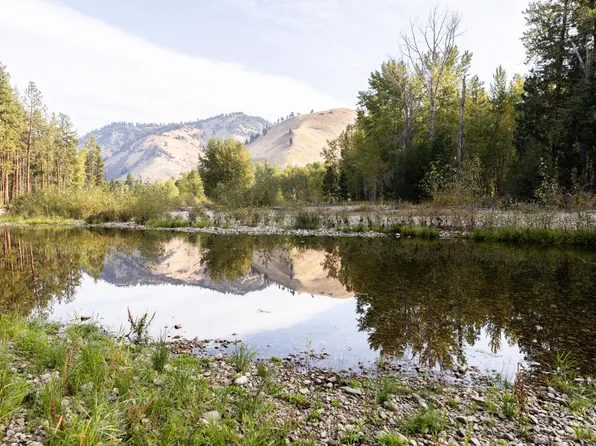 2874 State Highway 93, Darby, MT 59829