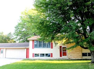108 Woodland Dr, Forest City, IA 50436