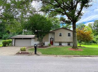 5204 Pin Oak Dr, Alton, IL 62002