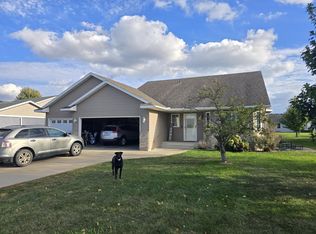 310 Jasmine Ln, Saint Joseph, MN 56374