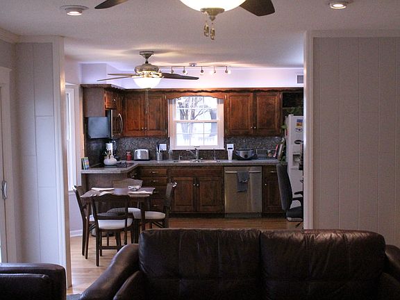 4th image of 9700 Walmer St