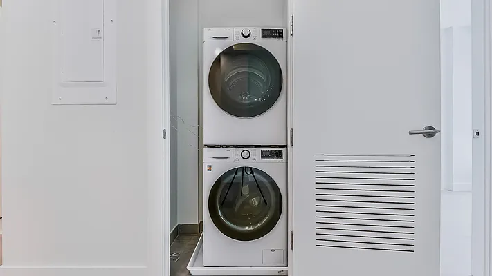 Laundry, photo 1