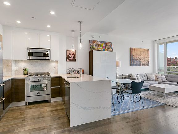 3rd image of 1115 45th Ave APT 4A
