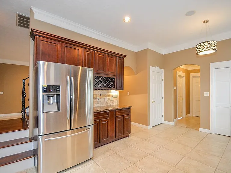 2326 Walnut Bend Ln — Photo 11