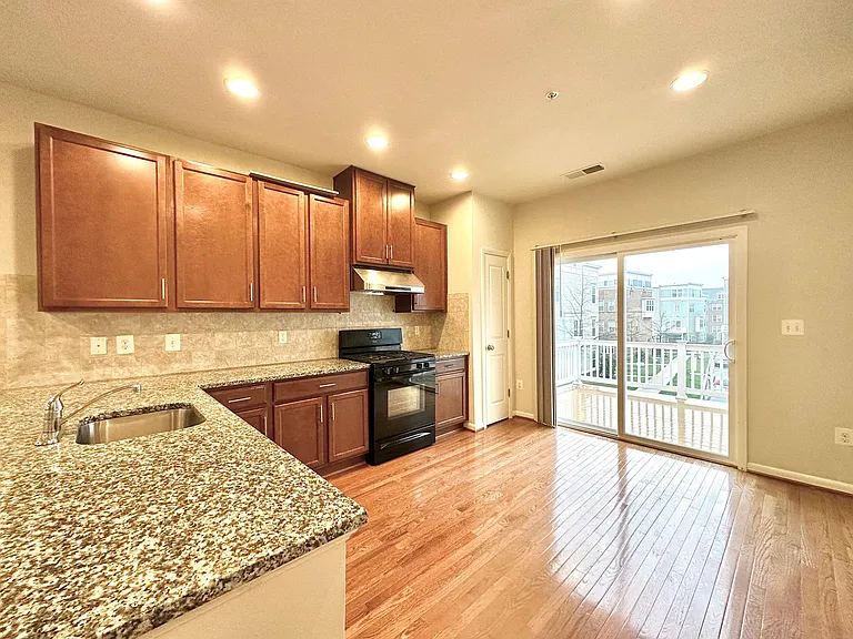 127 Decoverly Dr — Photo 12
