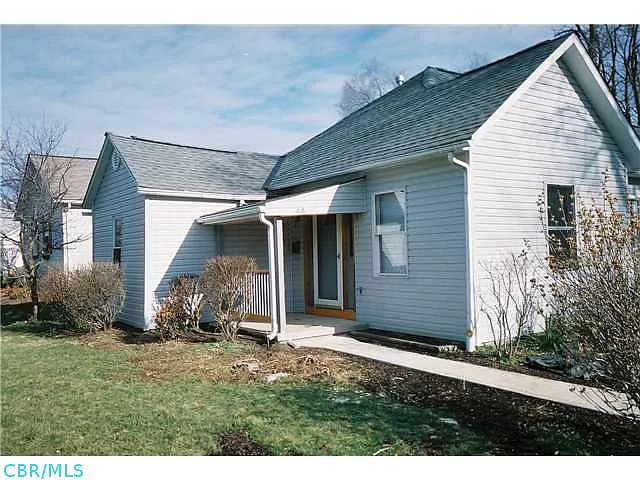 44 Euclid Ave photo 1