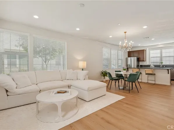 24339 Verdugo Cir, Santa Clarita, CA 91354