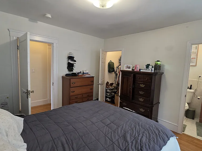 138 Nonantum St — Photo 9