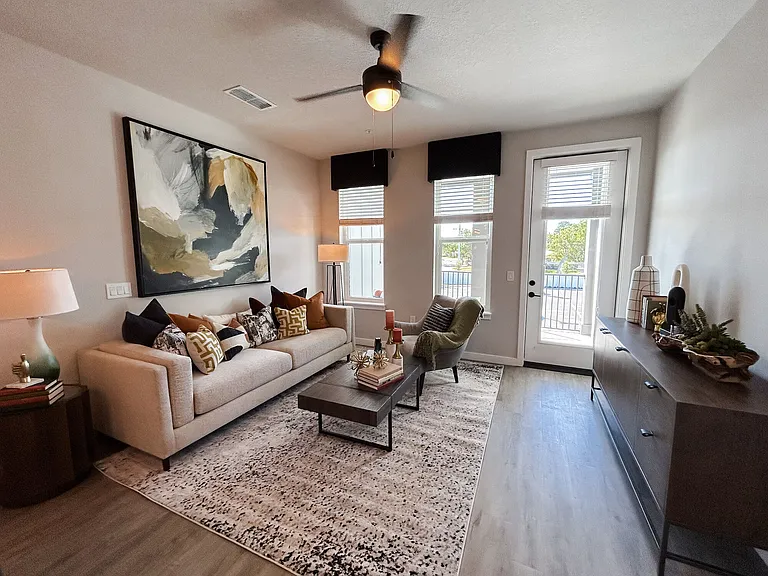 The Crossing at Palm Aire apartments community photo