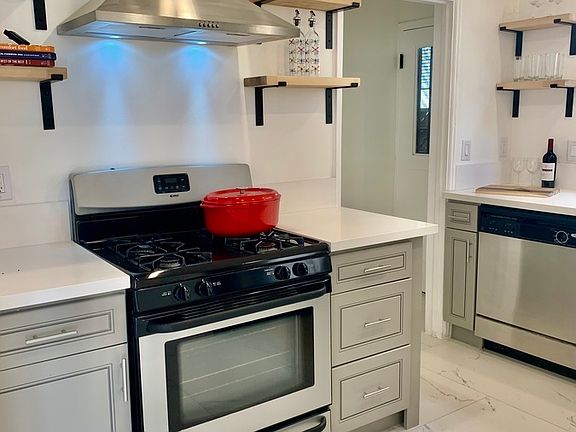3rd image of 8653 W Olympic Blvd #2