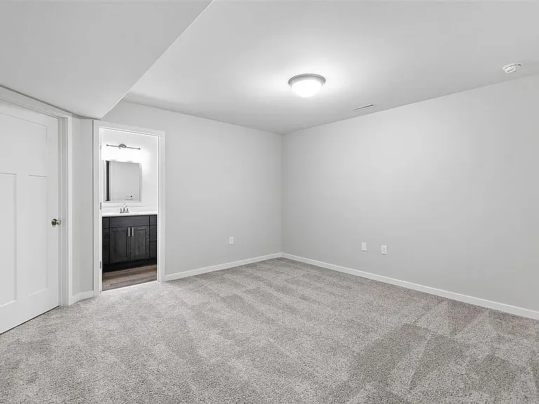 622 Catherine Dr #622 — Photo 9