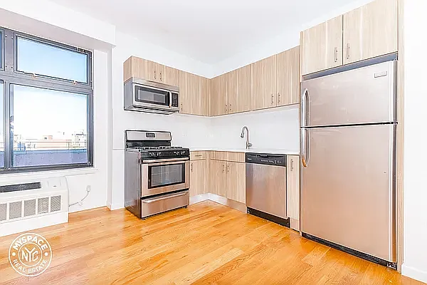 Rented by MySpaceNYC | media 20