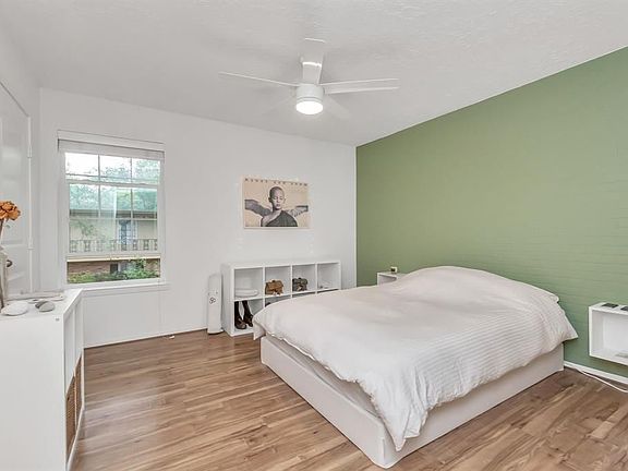 2nd image of 3224 Timmons Ln APT 136