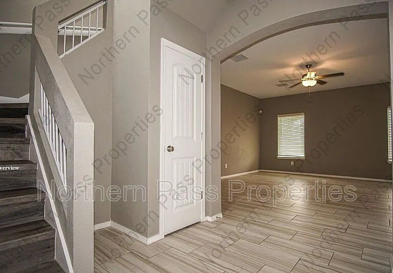 1077 Indigo Sky St — Photo 4