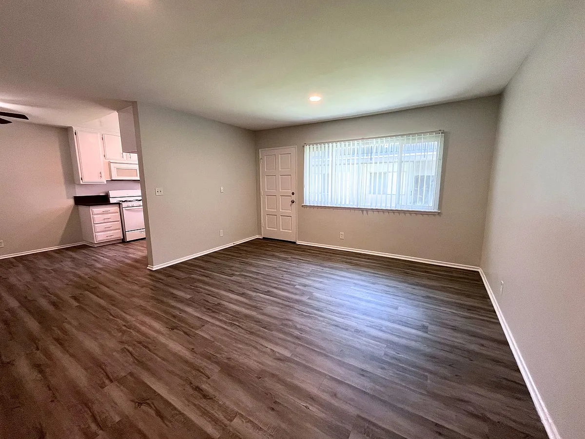 Floor plan 202