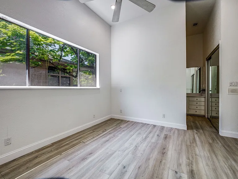 3610 Routh St — Photo 38