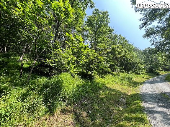 4th image of L4-5 River Mountain Drive