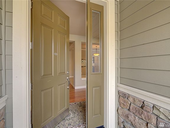 2nd image of 23651 NE 15th Pl