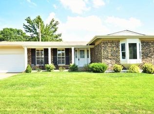 20 Brookwood Dr, Fenton, MO