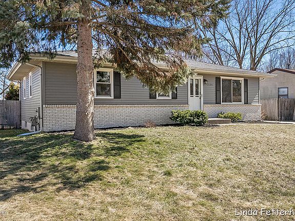2nd image of 2120 Berwyn Ct SW