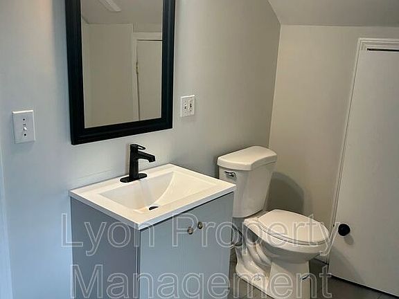 4th image of 111-113 Sayles Ave Unit 3R