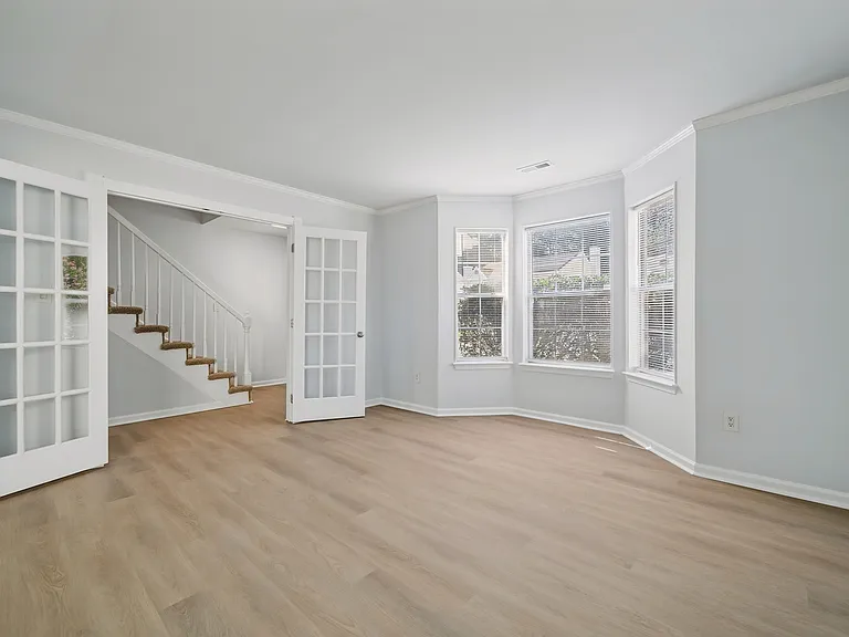 1578 Winthrope Dr — Photo 5
