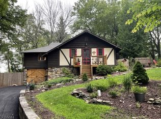 424 Springbrook Trl, Sparta, NJ 07871