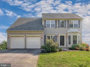 470 Palomino Dr, York, PA 17402