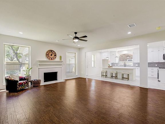 5th image of 3811 Stockbridge Dr