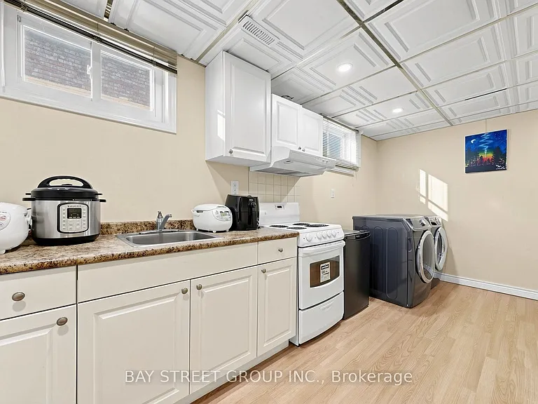 65 Bessarion Rd — Photo 41