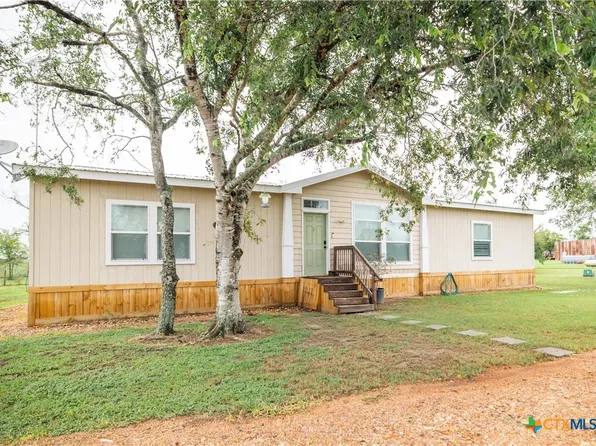 335 Adcock Rd, Victoria, TX 77905