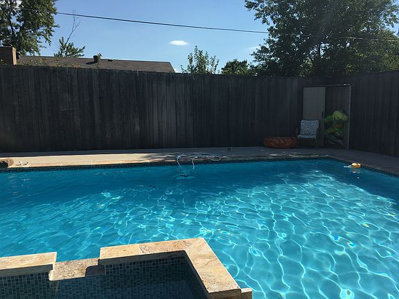 4th image of 7520 Janetta Dr