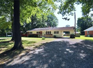 704 Lynnwood Dr, Burlington, NC 27215