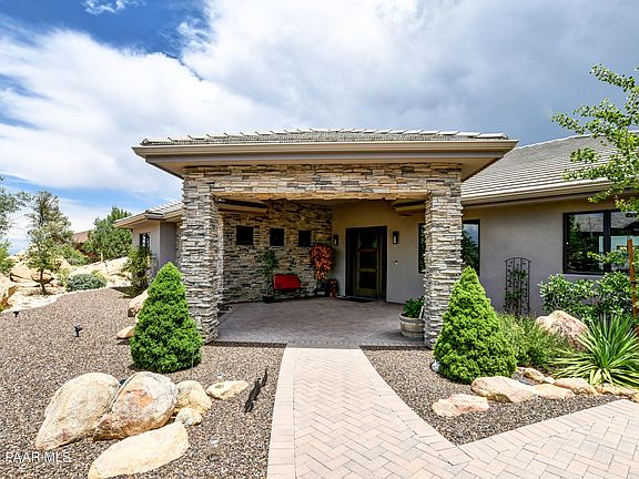 3rd image of 1365 Rockwood Dr