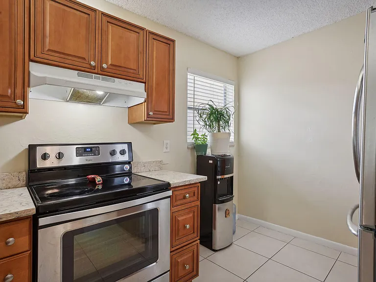 2825 SW 22nd Ave #201 — Photo 24