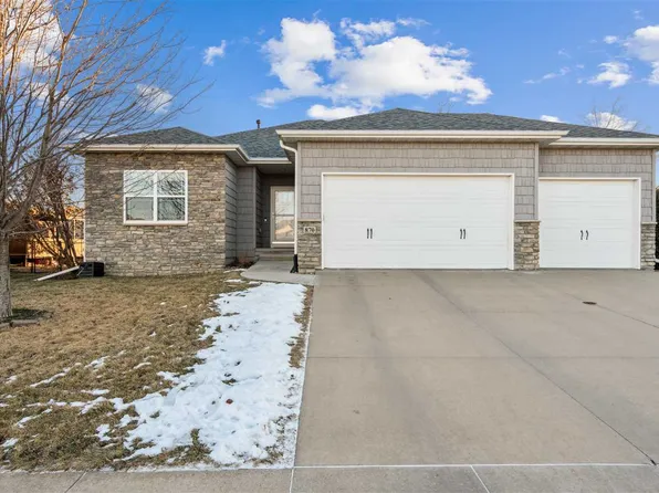 870 Pheasant Ln, North Liberty, IA 52317