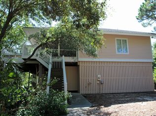 628 Seahorse Anx, Saint Helena Island, SC 29920
