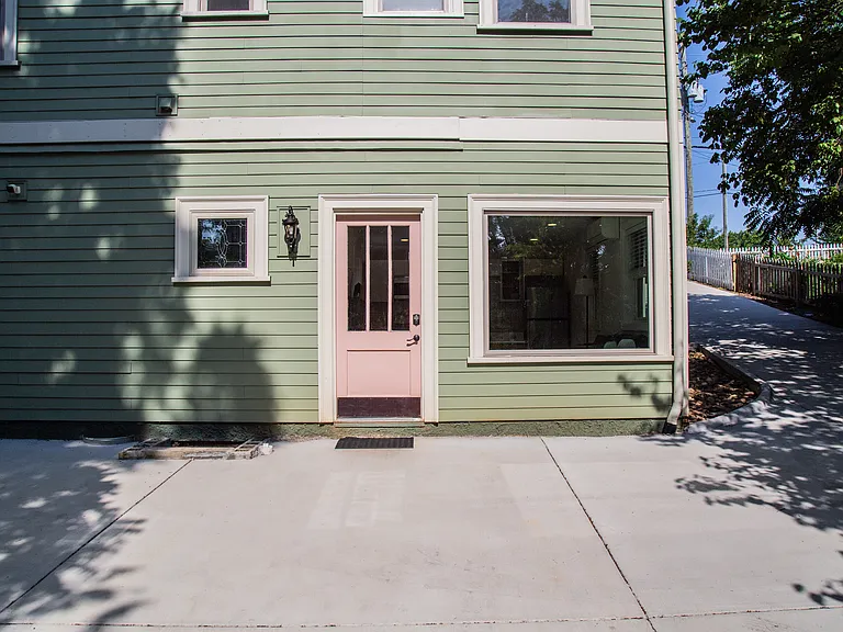 208 S French Broad Ave #1 — Photo 19