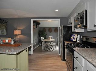 222 Van Buren St, Warwick, RI 02888