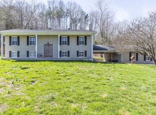109 Pecks Creek Rd, Stanton, KY 40380
