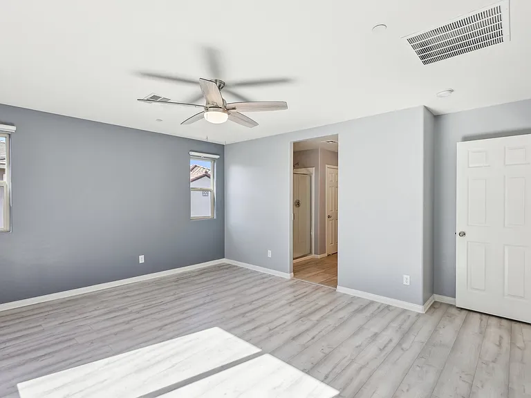 457 Cornelius Kelly Ave — Photo 32