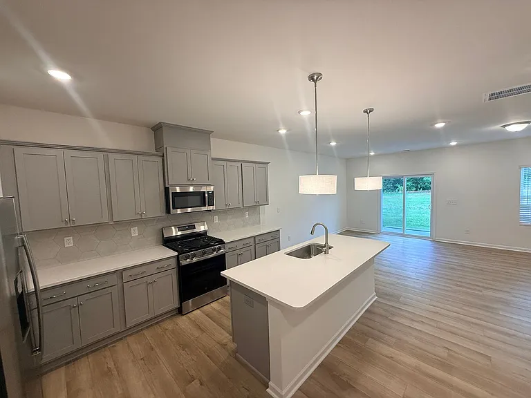 3139 Lilac Grove Dr — Photo 6