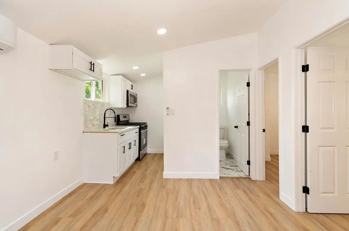 2 bed, 650 sqft, $1,650 — Photo 2