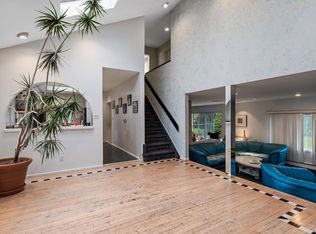 32 Jerold St, Plainview, NY 11803