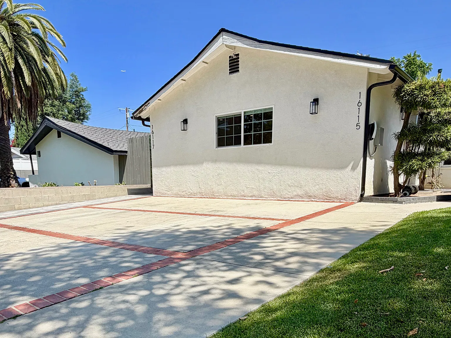1 bed, 455 sqft, $2,195 — Photo 2
