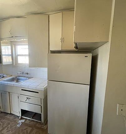 5th image of 3283 Steel St