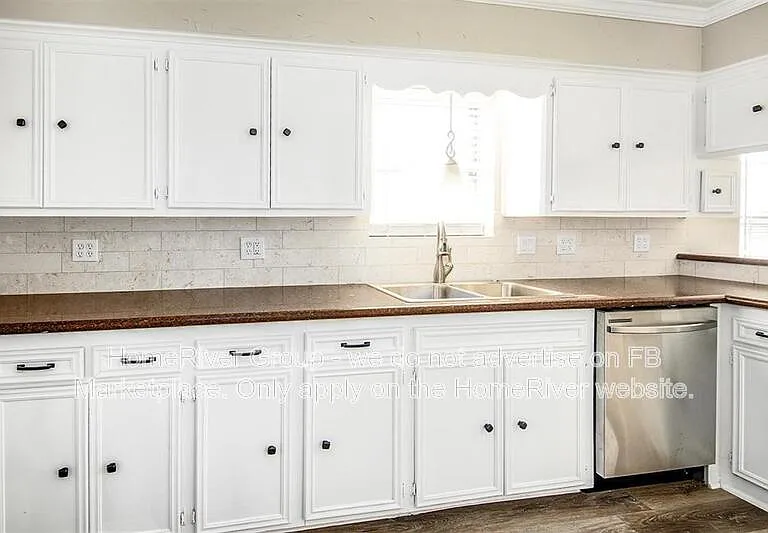 12510 Old River Dr — Photo 10