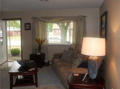 3rd image of 1707 Saratoga Dr