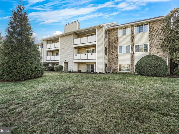 12201 Peach Crest Dr #901-B, Germantown, MD 20874